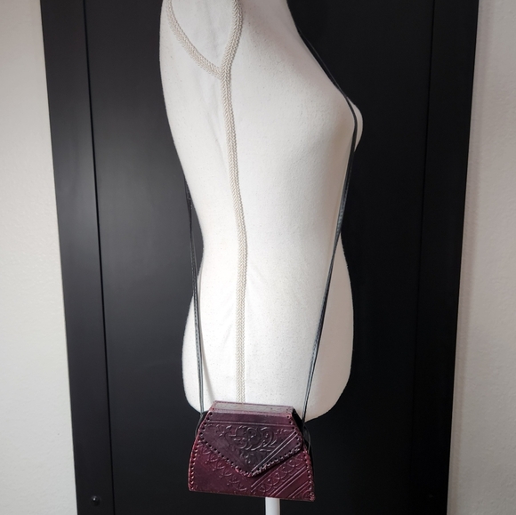 Vintage Moroccan Magic Leather Embossed Cross Body Mini Purse 1970's - Picture 3 of 14